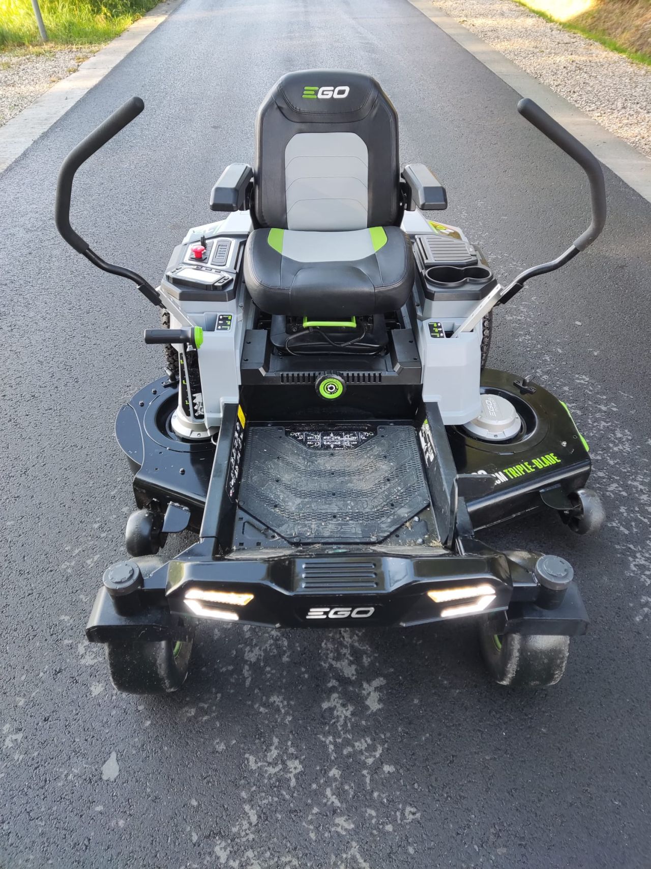 EGO accuzitmaaier (type ZT5201E-L, 132 cm, Zero-Turn, 157 h)