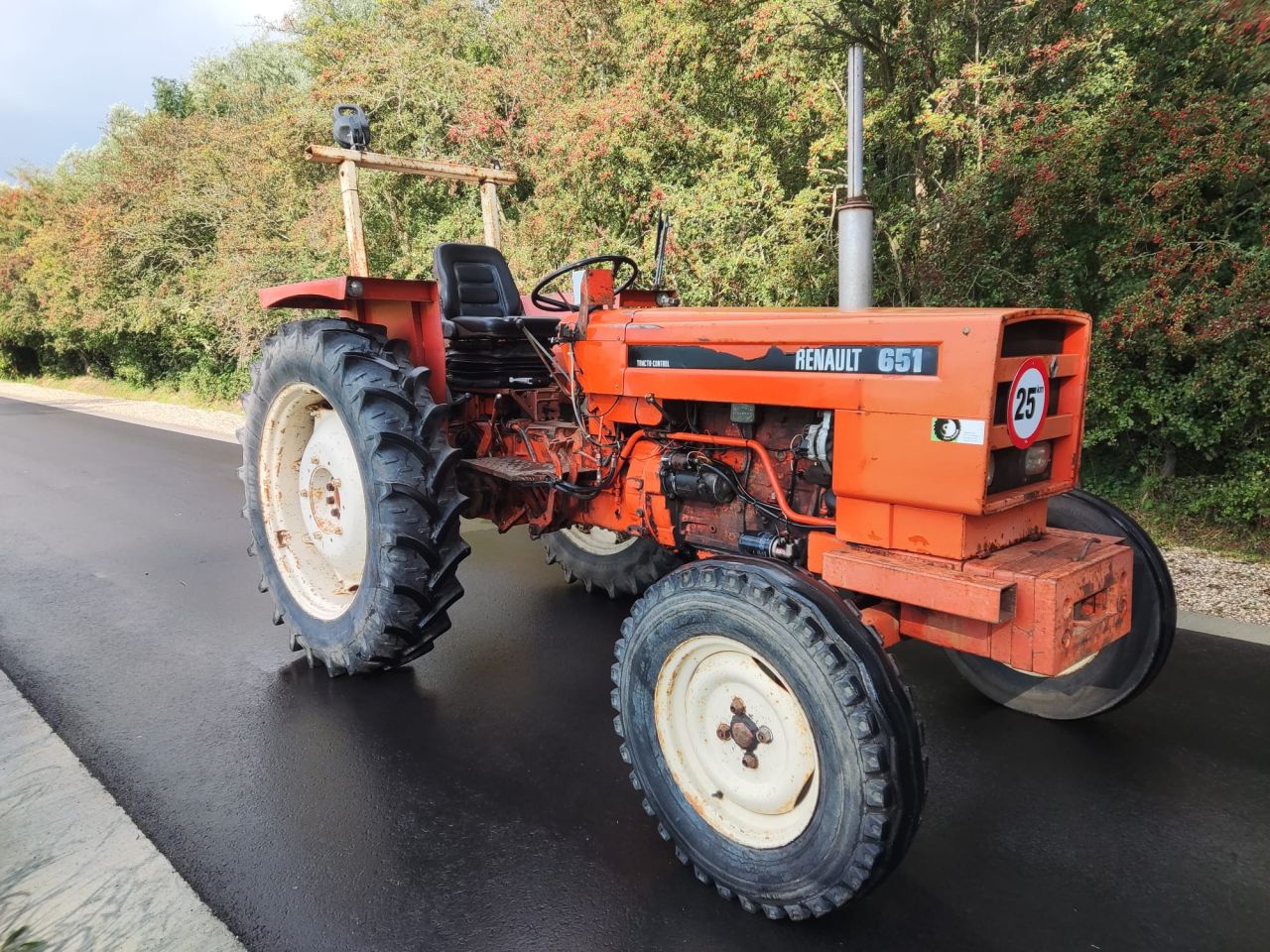 RENAULT tractor (type 651, 65 pk, stuurbekrachtiging, etc.)