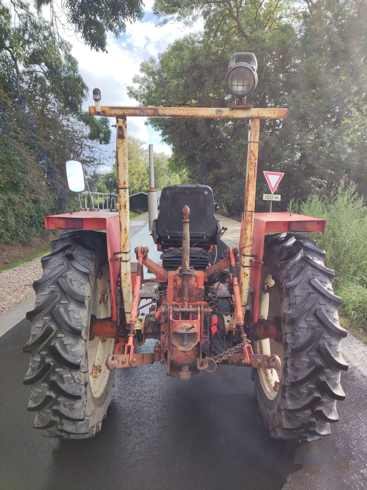 RENAULT tractor (type 651, 65 pk, stuurbekrachtiging, etc.)