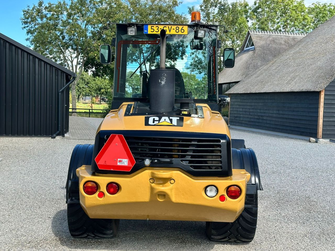 TE KOOP: zeer nette CATERPILLAR 908-H shovel