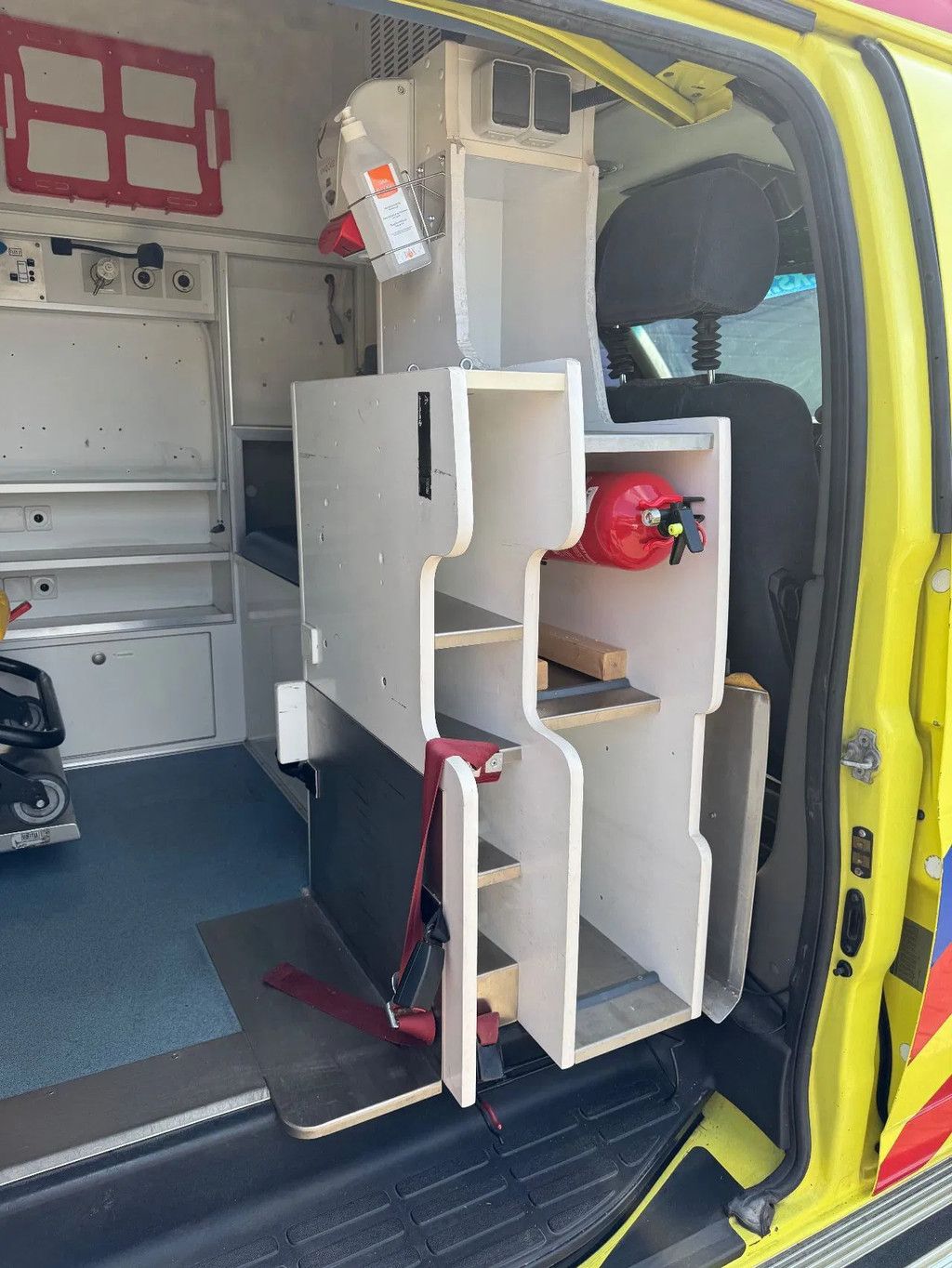 Chevrolet 2500 **AMBULANCE-ALL EQUIPMENT INSIDE**