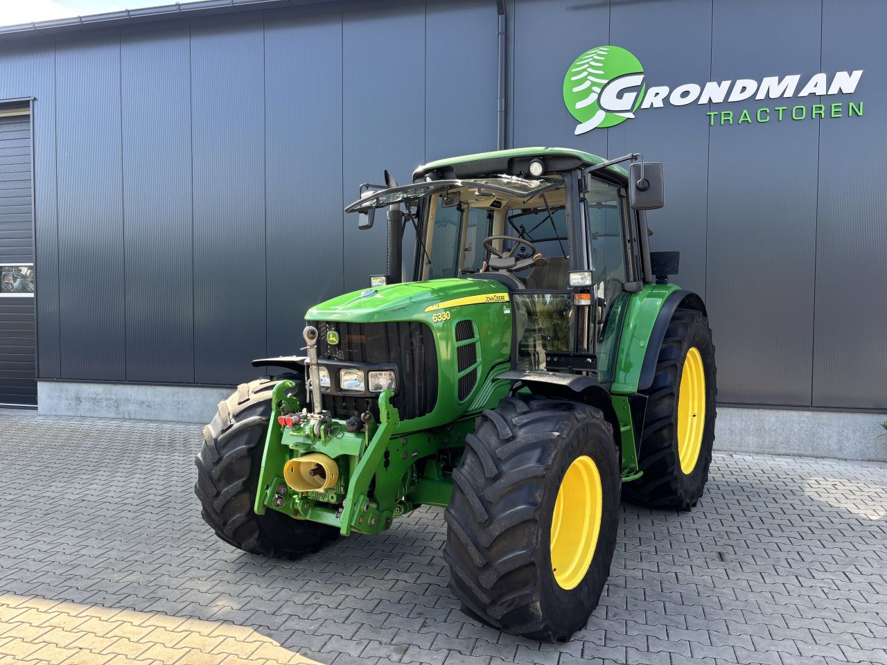 John Deere 6330