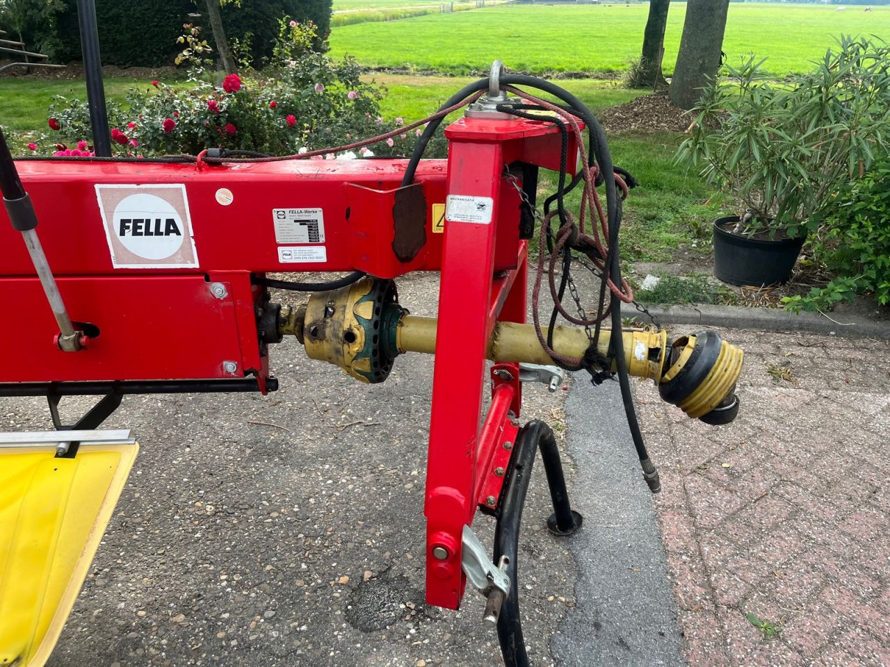 Fella TS 880