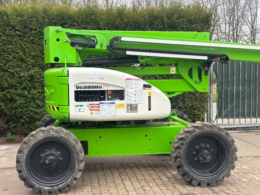 Niftylift Hr15 knikarmhoogwerker 15m nifty telescoop 4x4