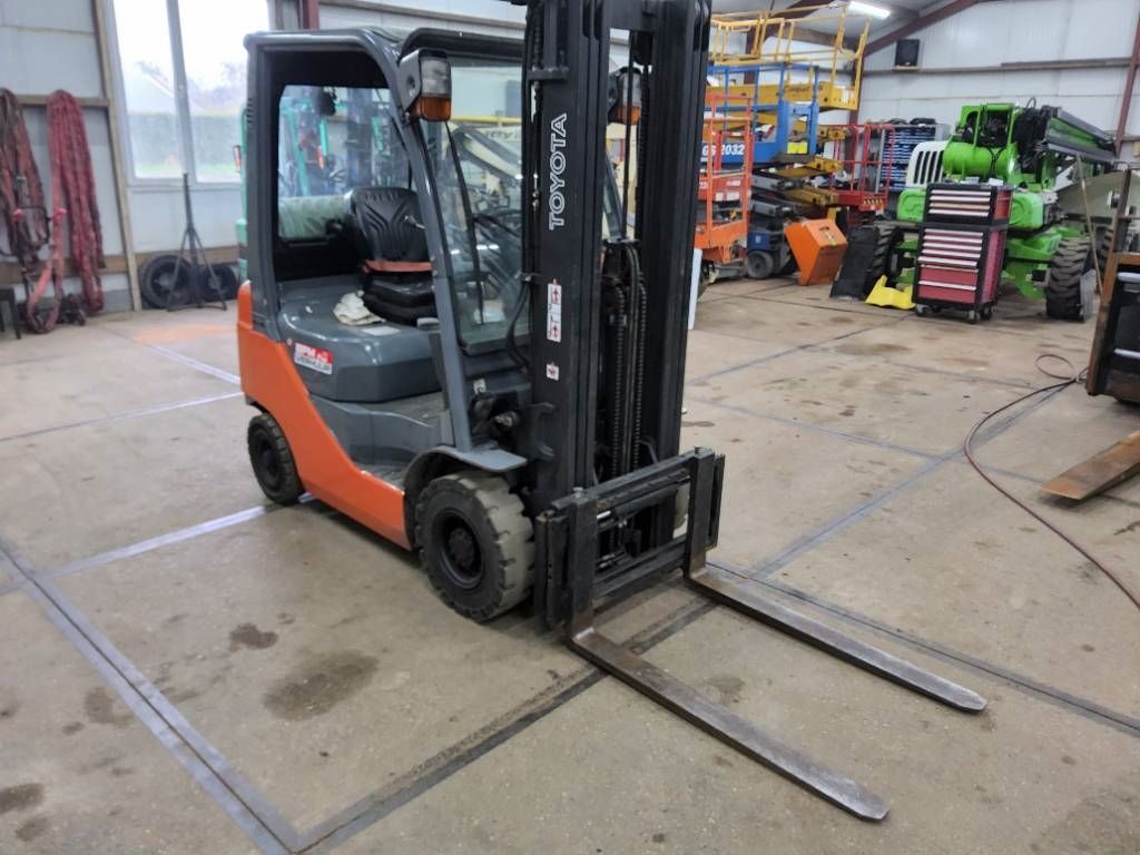 Toyota 1,5Ton heftruck H02-8FGF15 lpg 1.5t forklift