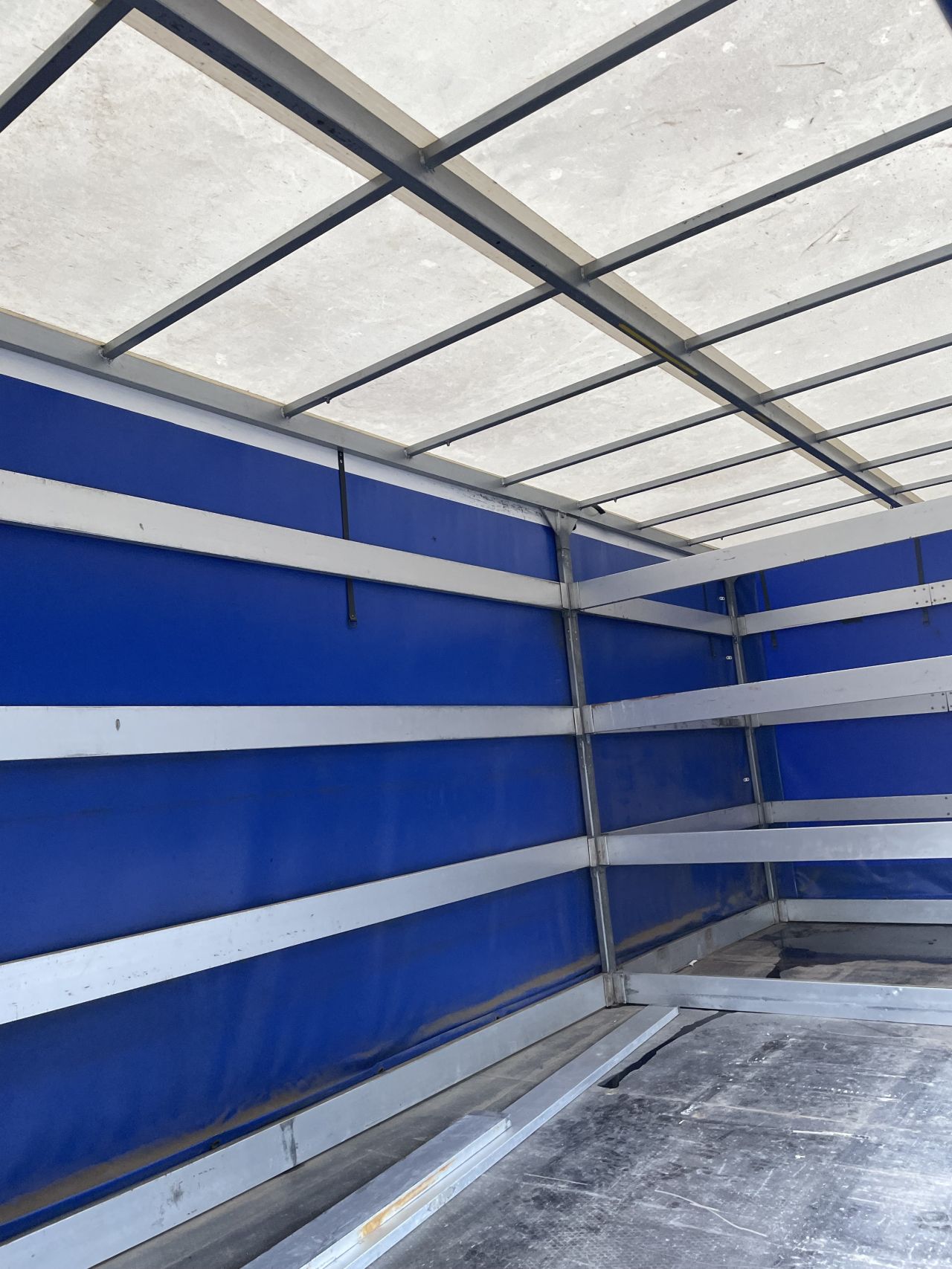 Schamelwagen huif 550 cm movers