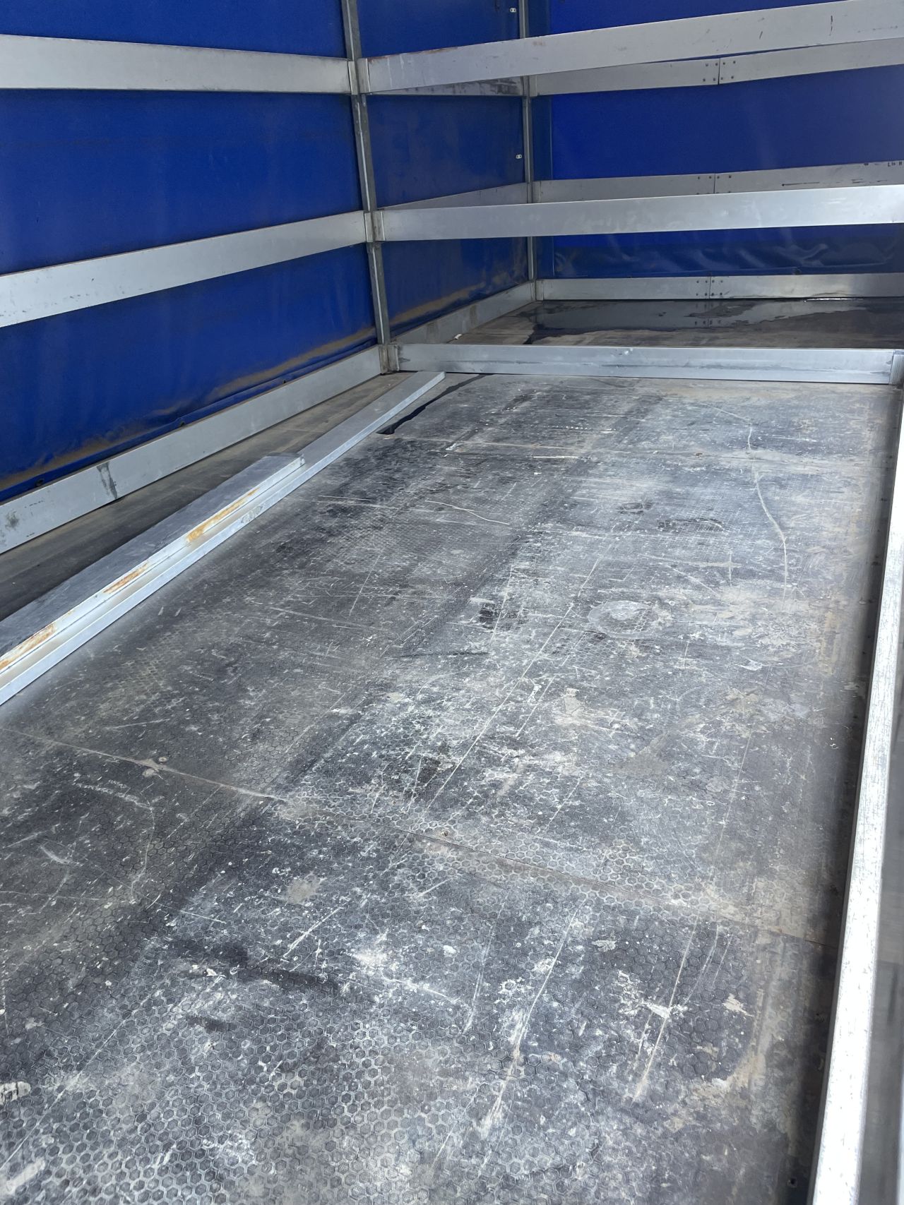Schamelwagen huif 550 cm movers