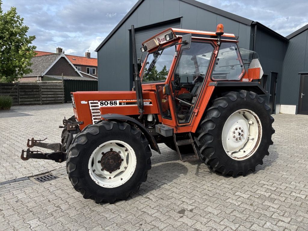 Fiat-Agri 80-88 DT 4wd, Zuidberg Fronthef.