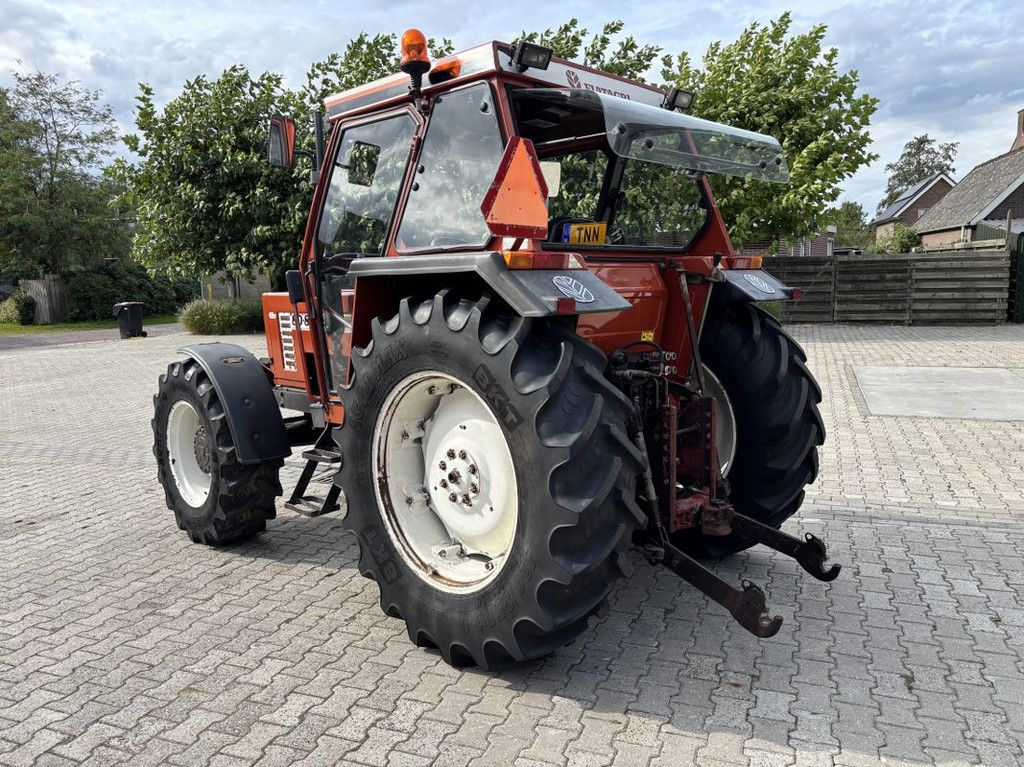 Fiat-Agri 80-88 DT 4wd, Zuidberg Fronthef.