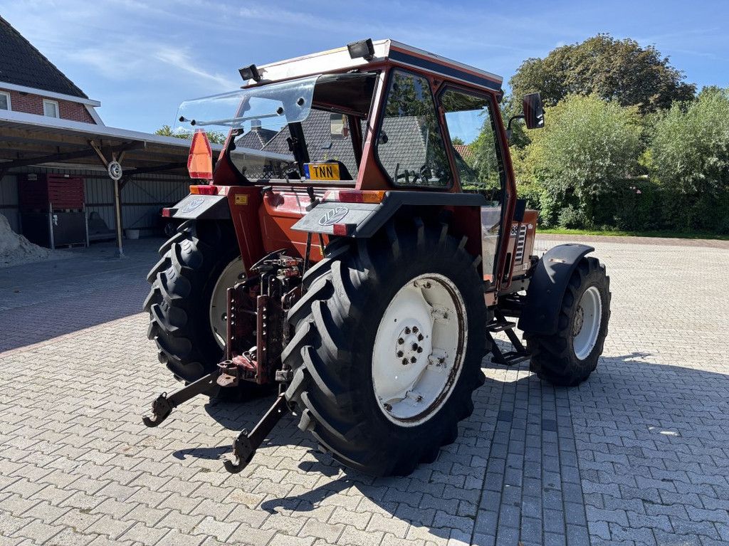 Fiat-Agri 80-88 DT 4wd, Zuidberg Fronthef.