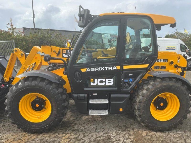 JCB 542-70