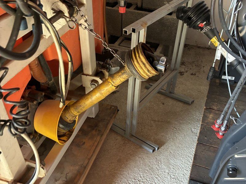 Jessernigg A 800 mit 12m hydraulisch klapppbaren Spritzgest