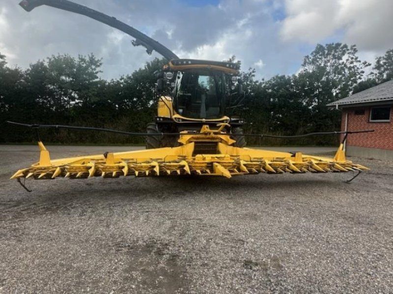New Holland FR650