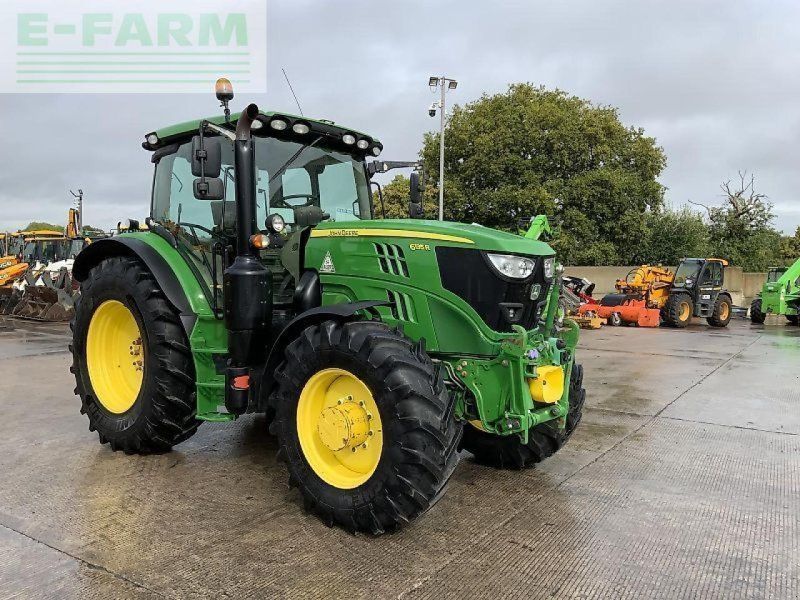 John Deere 6215r  (st24210)