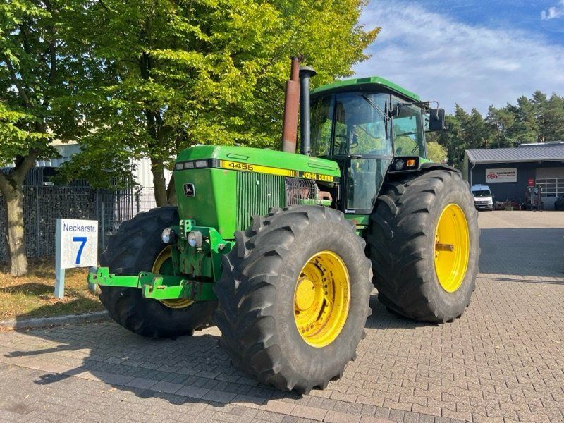John Deere 4455