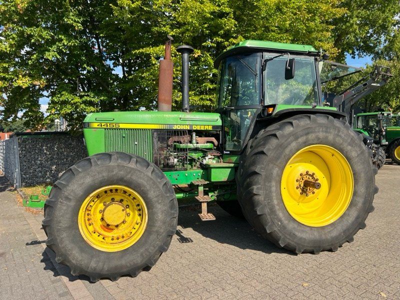 John Deere 4455