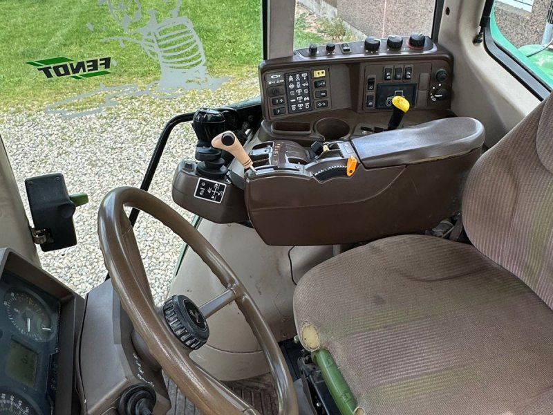 John Deere 6920S