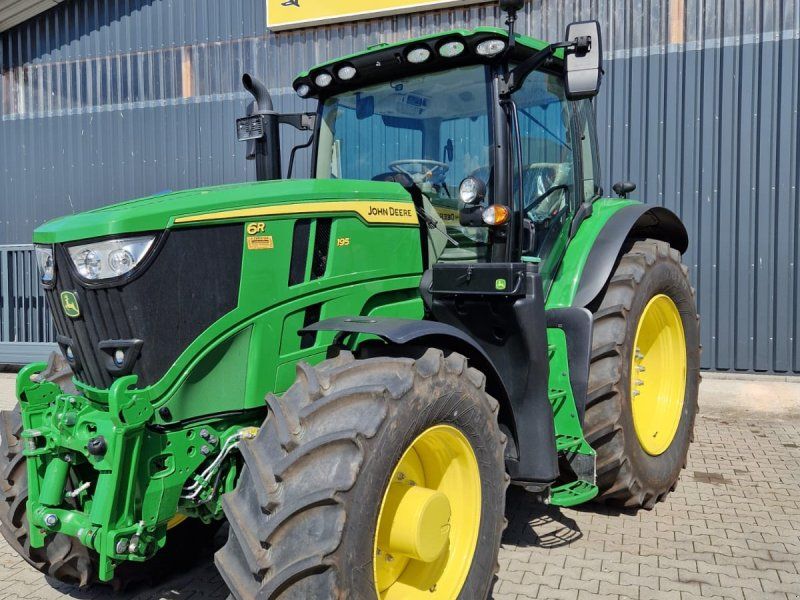John Deere 6R 195