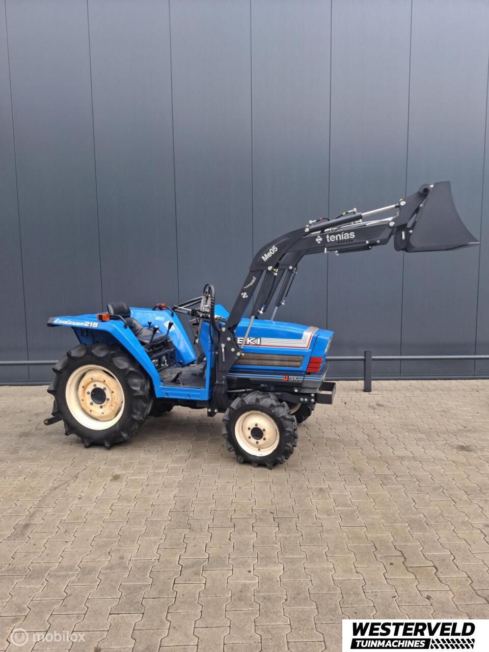 Gebruikte Iseki TA215 mini tractor met voorlader 22 Pk
