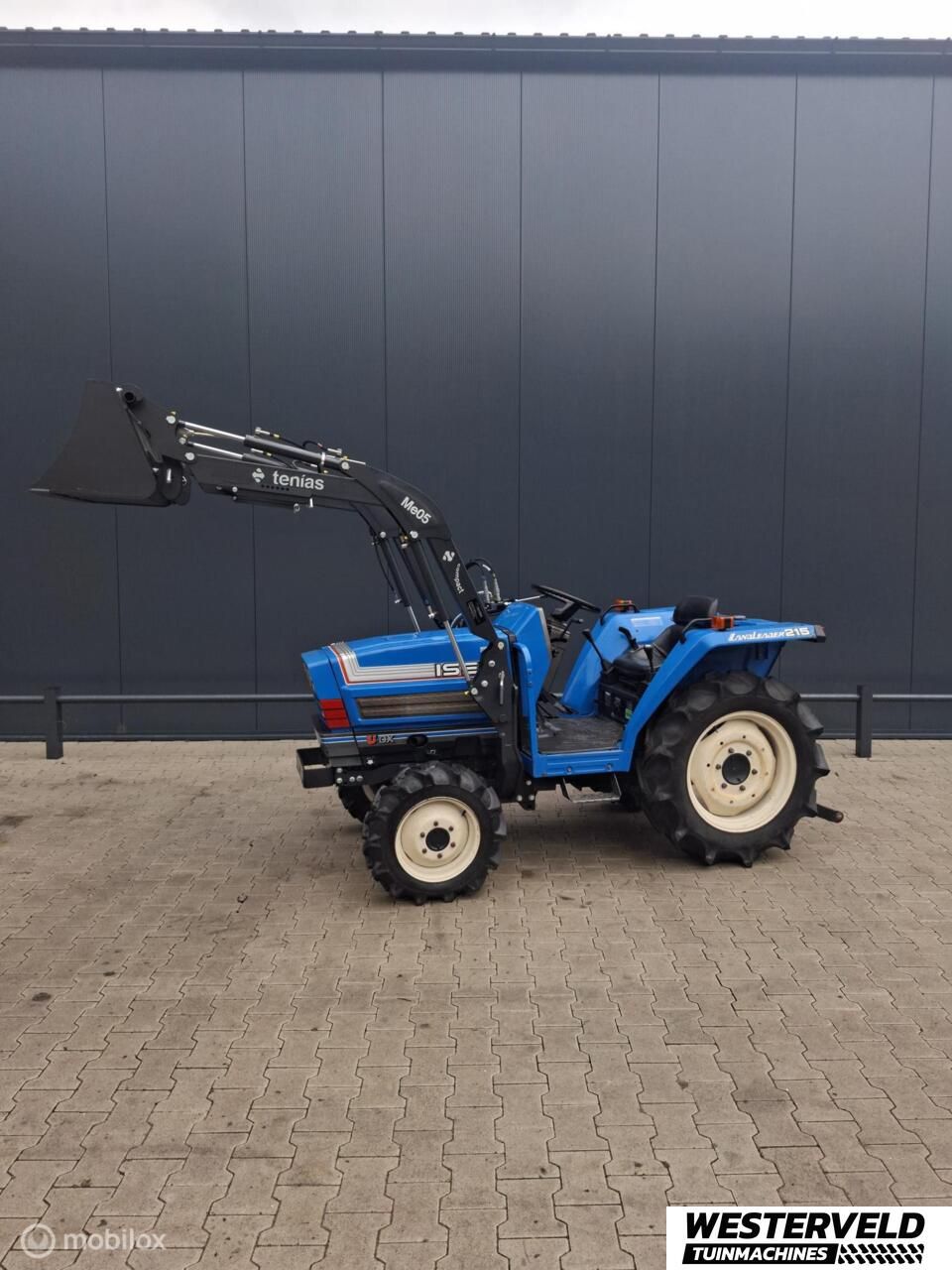 Gebruikte Iseki TA215 mini tractor met voorlader 22 Pk