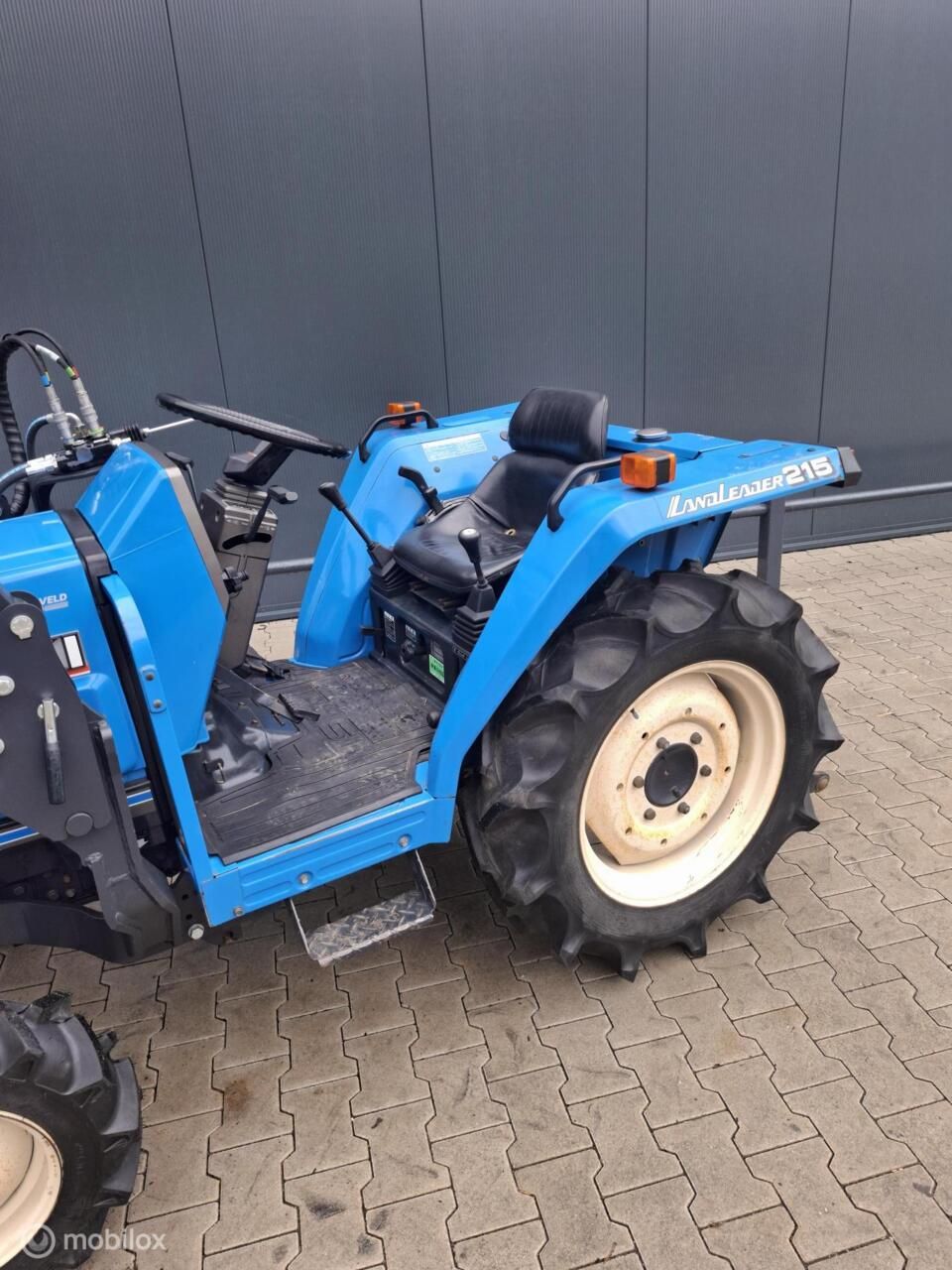 Gebruikte Iseki TA215 mini tractor met voorlader 22 Pk