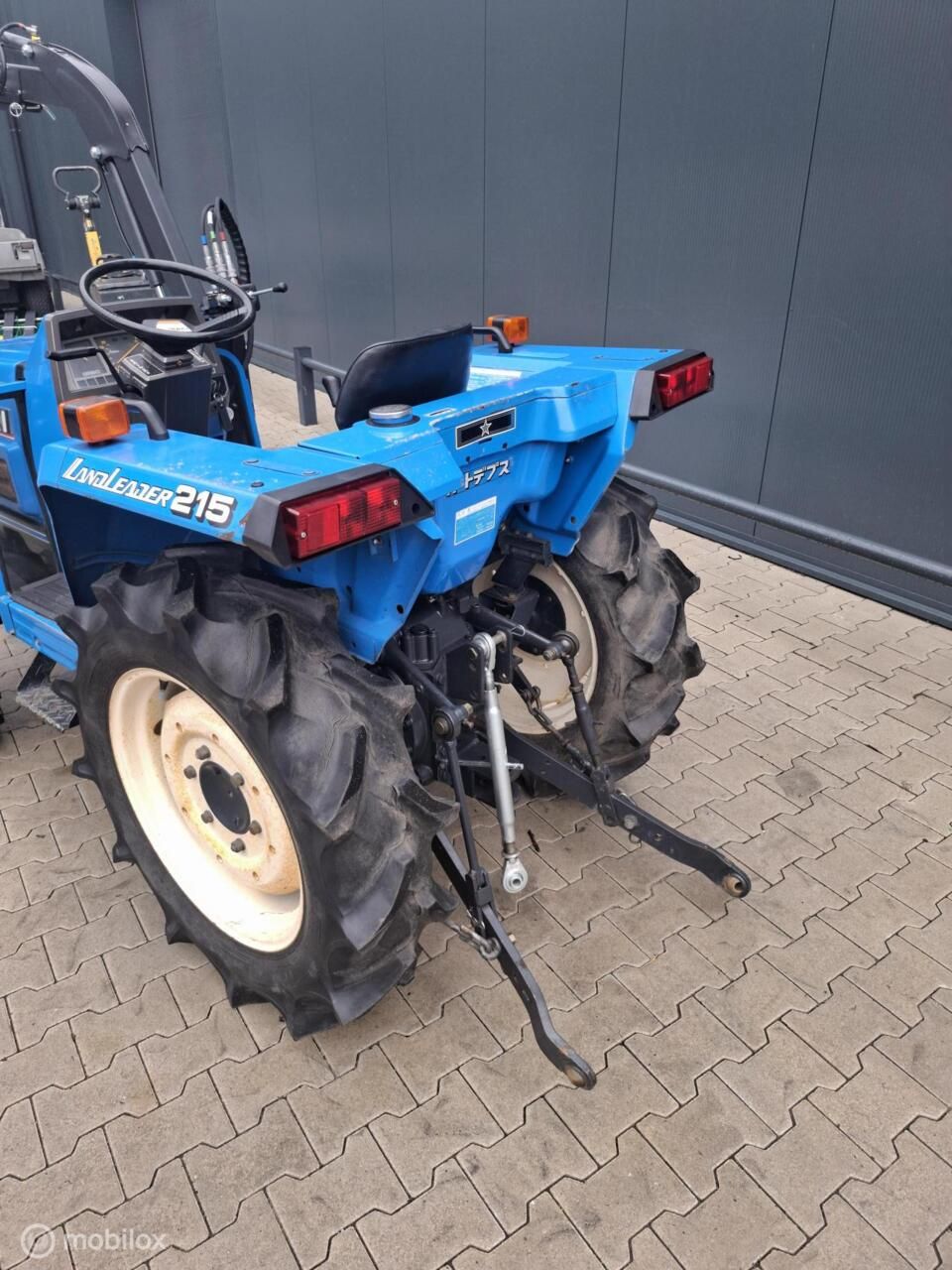 Gebruikte Iseki TA215 mini tractor met voorlader 22 Pk