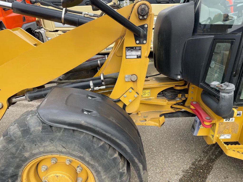 Caterpillar 906H met Klapschauffel 1.900 uhr !! Nieuwstaat !!