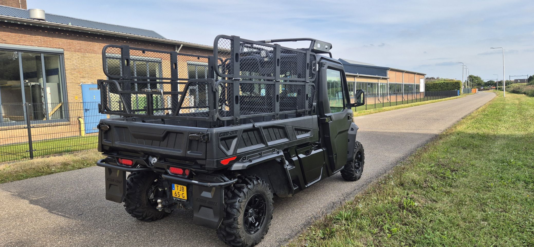 Can-am Traxer hd10 vol optie lange kiepbak 2021