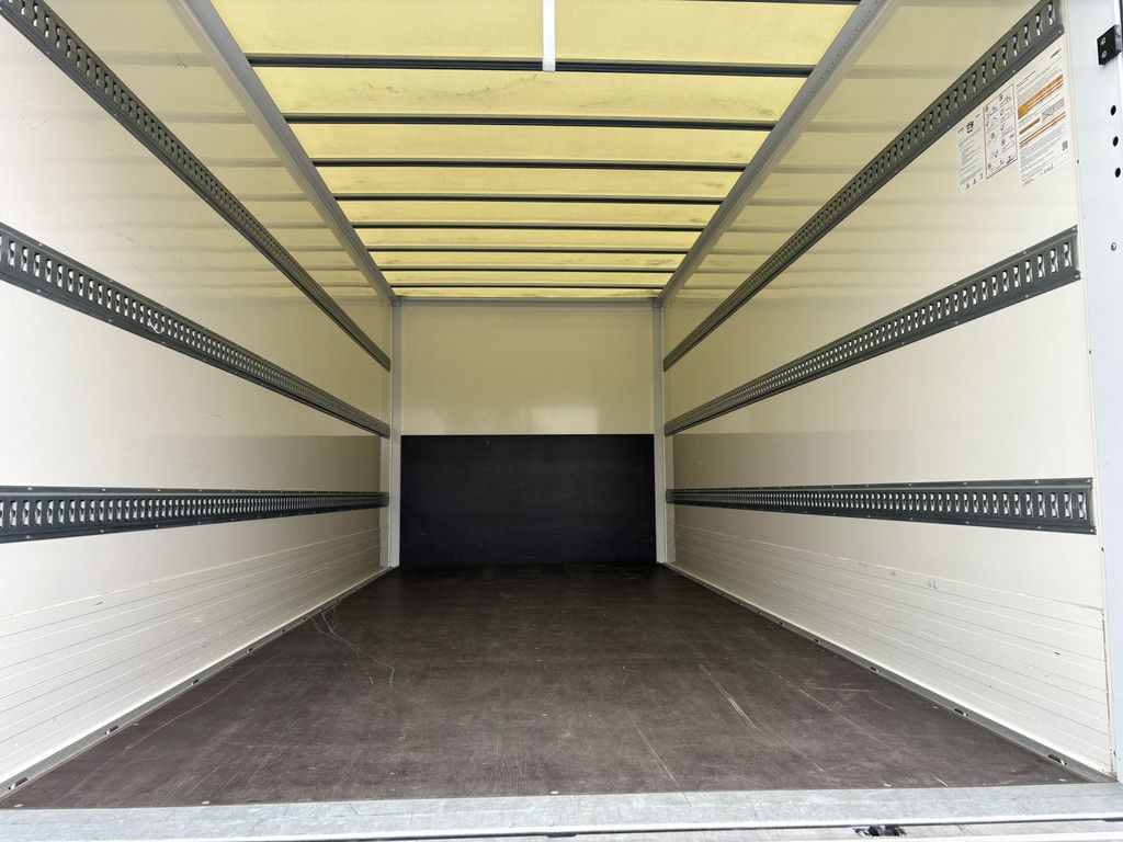Mercedes-Benz Atego 821 BL Bakwagen / 3 zitplaatsen / Laadklep / Automaat / Cruise / Airco / 10.800 KM !!