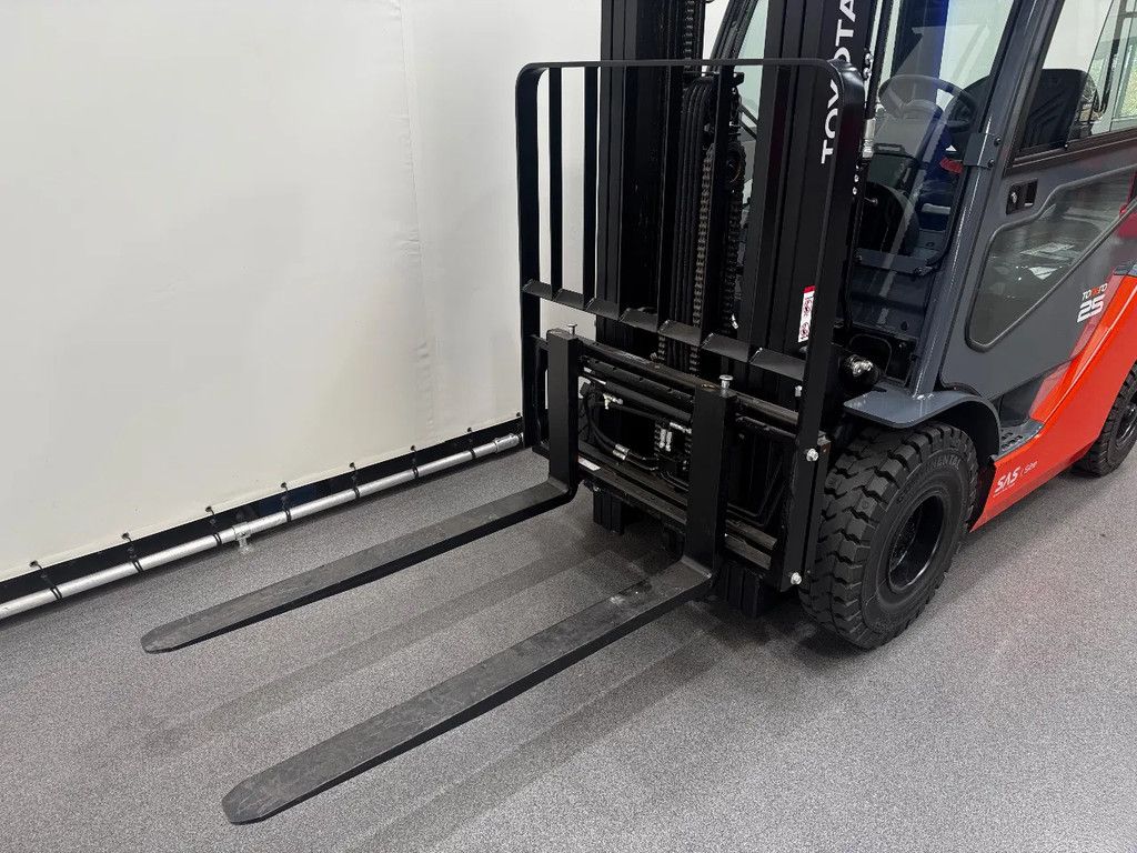 Toyota 52-8 FDF 25. NIEUW/DEMO