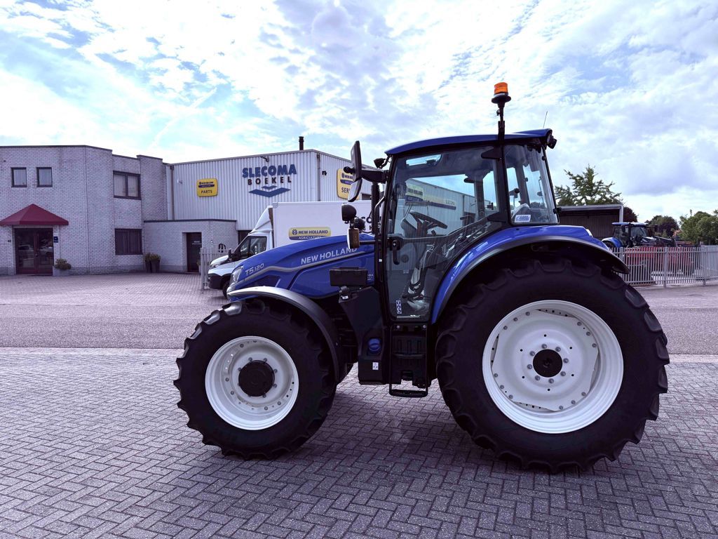 New Holland T5.120 Dual Command HILO 2025