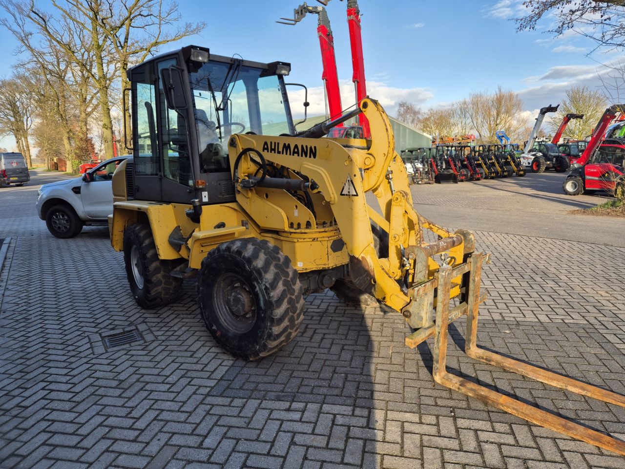 AHLMANN AS85 loader with weight of 7300 kgs