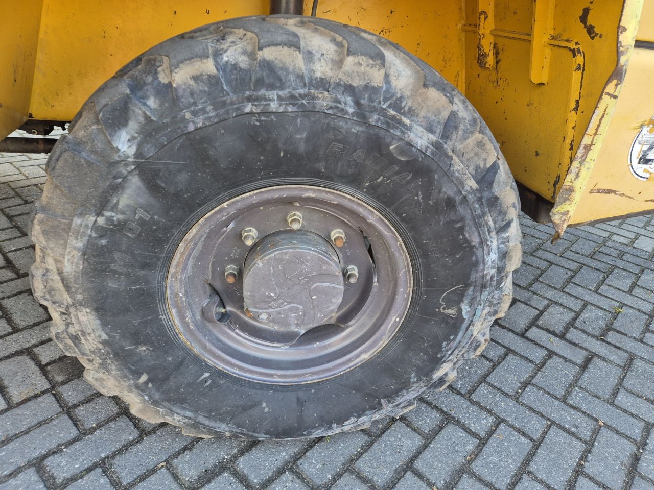 AHLMANN AS85 loader with weight of 7300 kgs