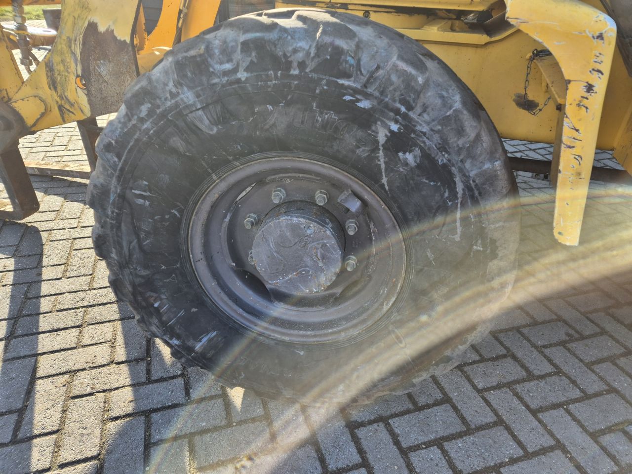AHLMANN AS85 loader with weight of 7300 kgs
