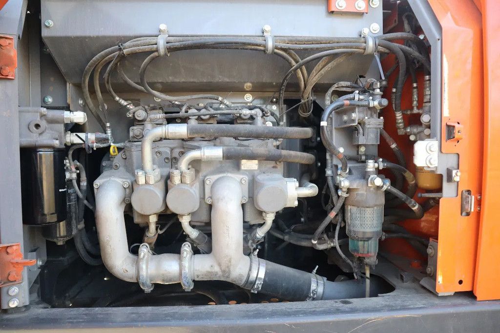 Hitachi ZX300 LC-7 | BUCKET | QUICK COUPLER | GOOD U/C!