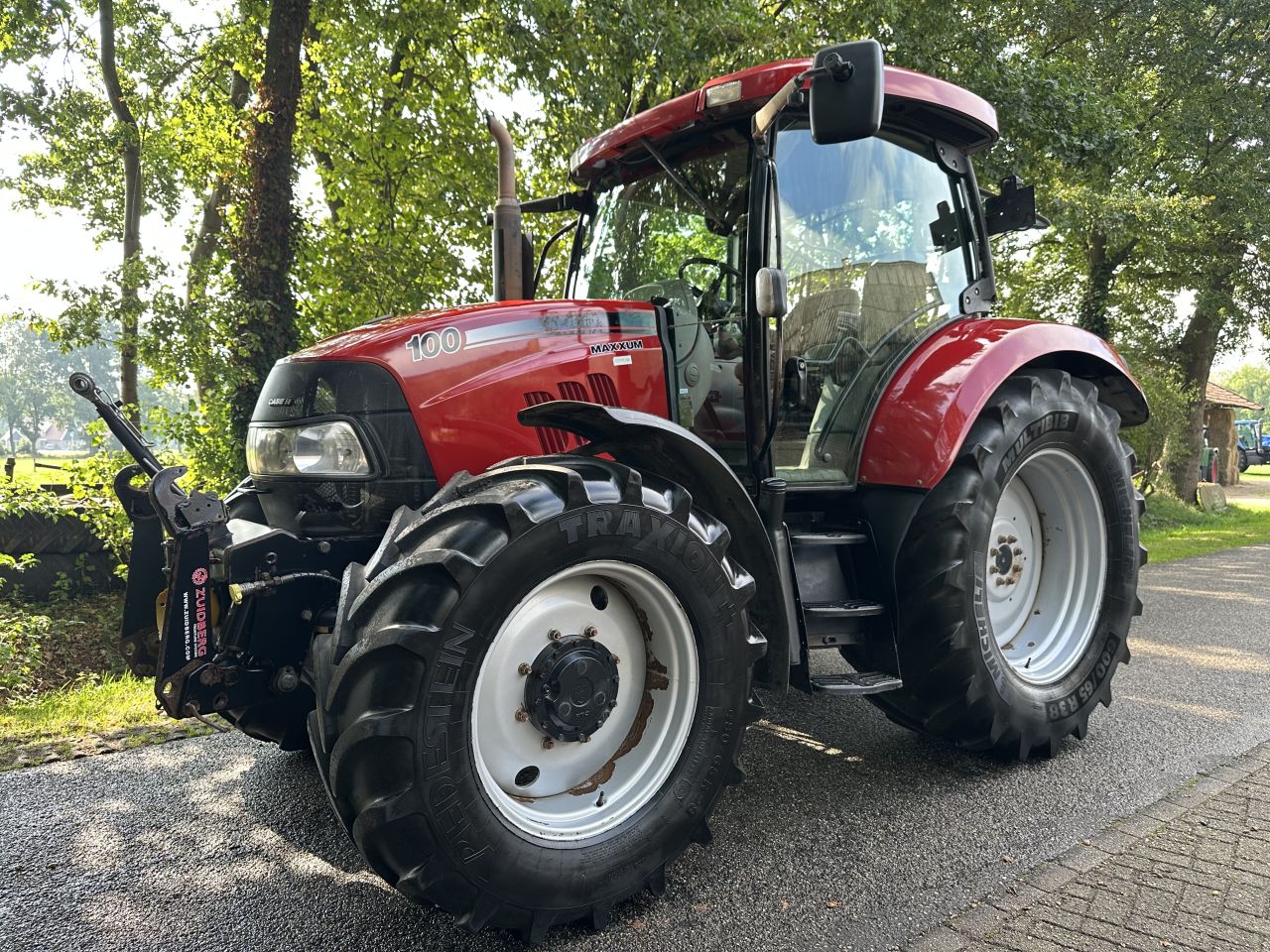 Case IH Maxxum 100