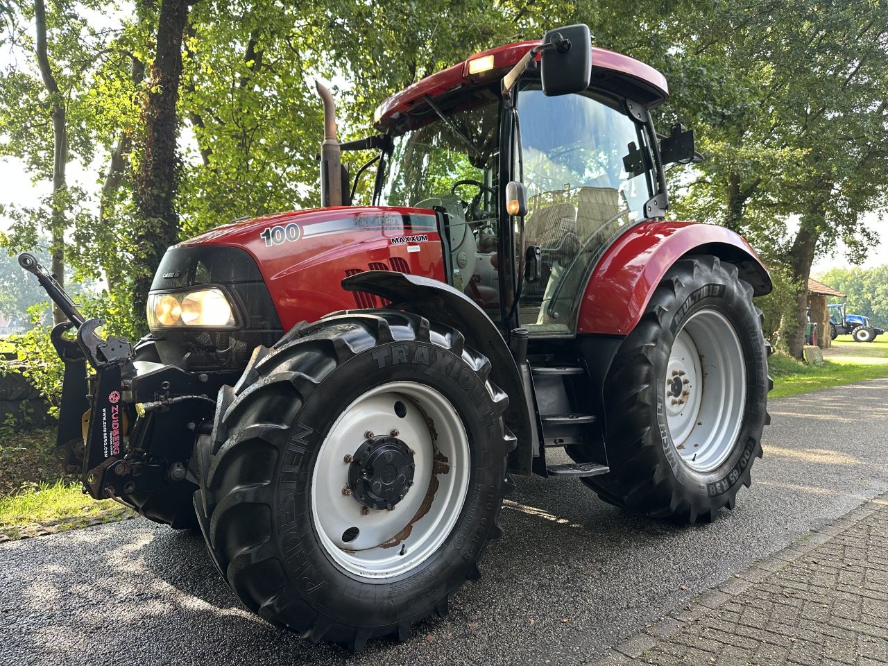 Case IH Maxxum 100