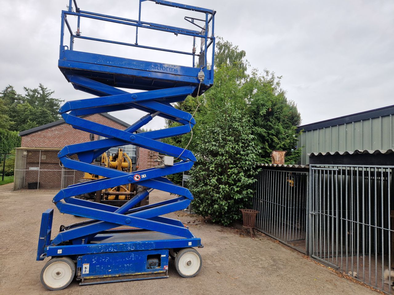 Schaarhoogwerker snorkel skyjack