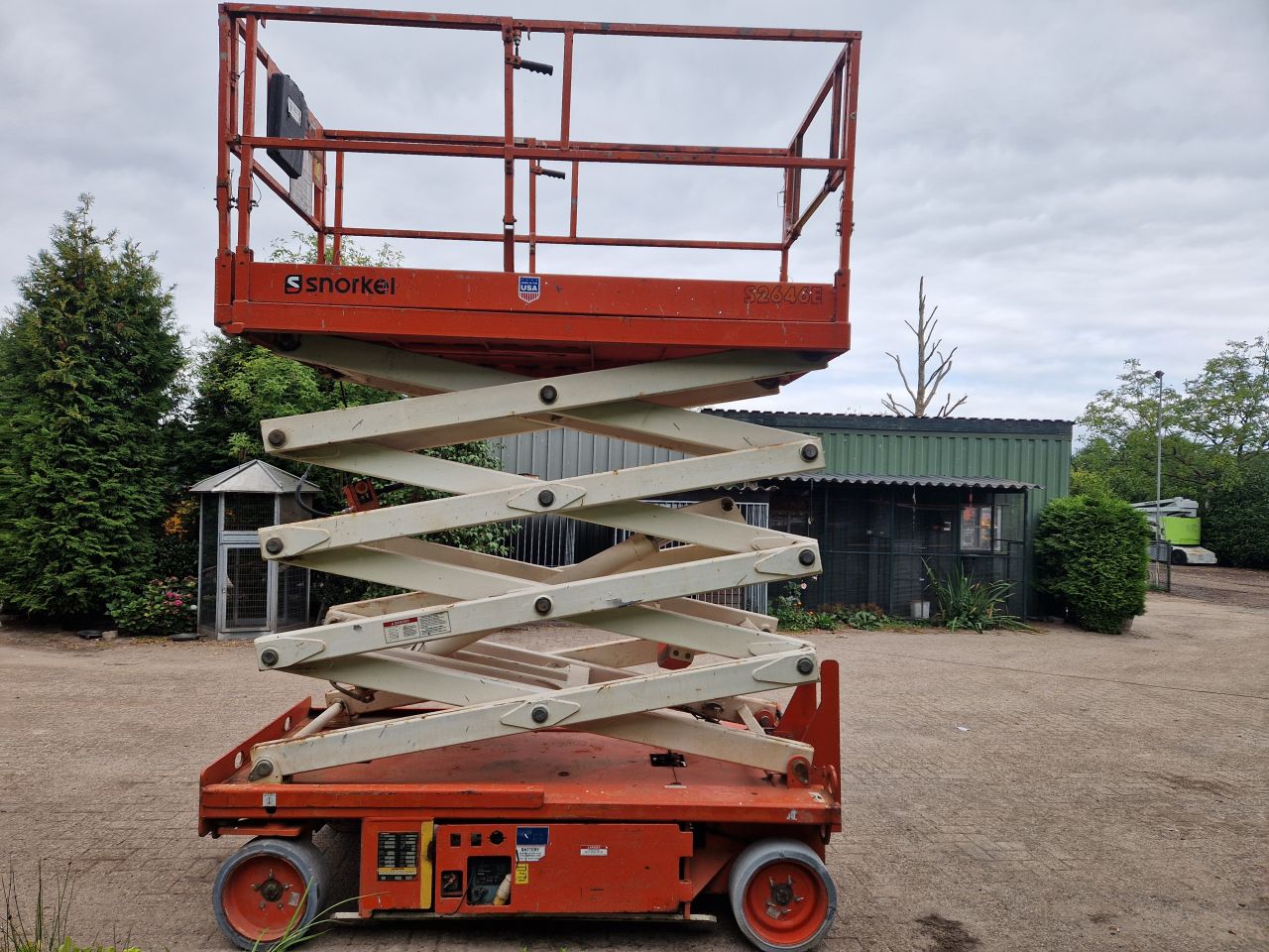 Schaarhoogwerker snorkel skyjack