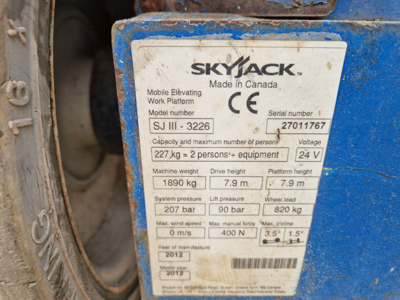 Schaarhoogwerker snorkel skyjack