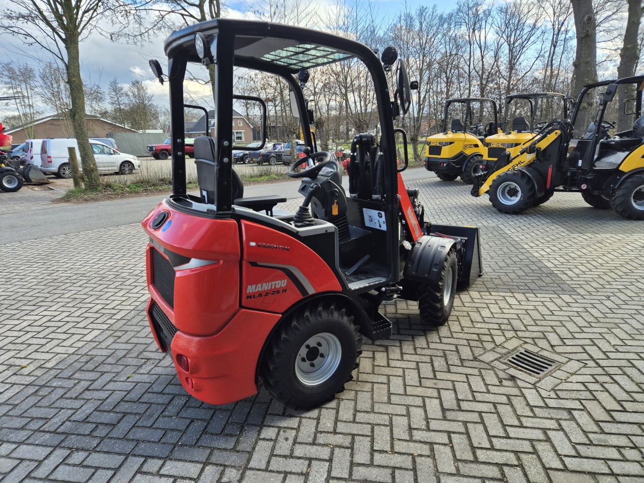 MANITOU MLA 2-25H miniloader with weight of 1740 kgs