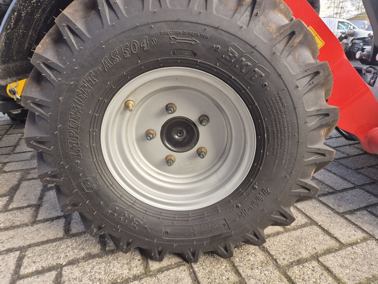 MANITOU MLA 2-25H miniloader with weight of 1740 kgs