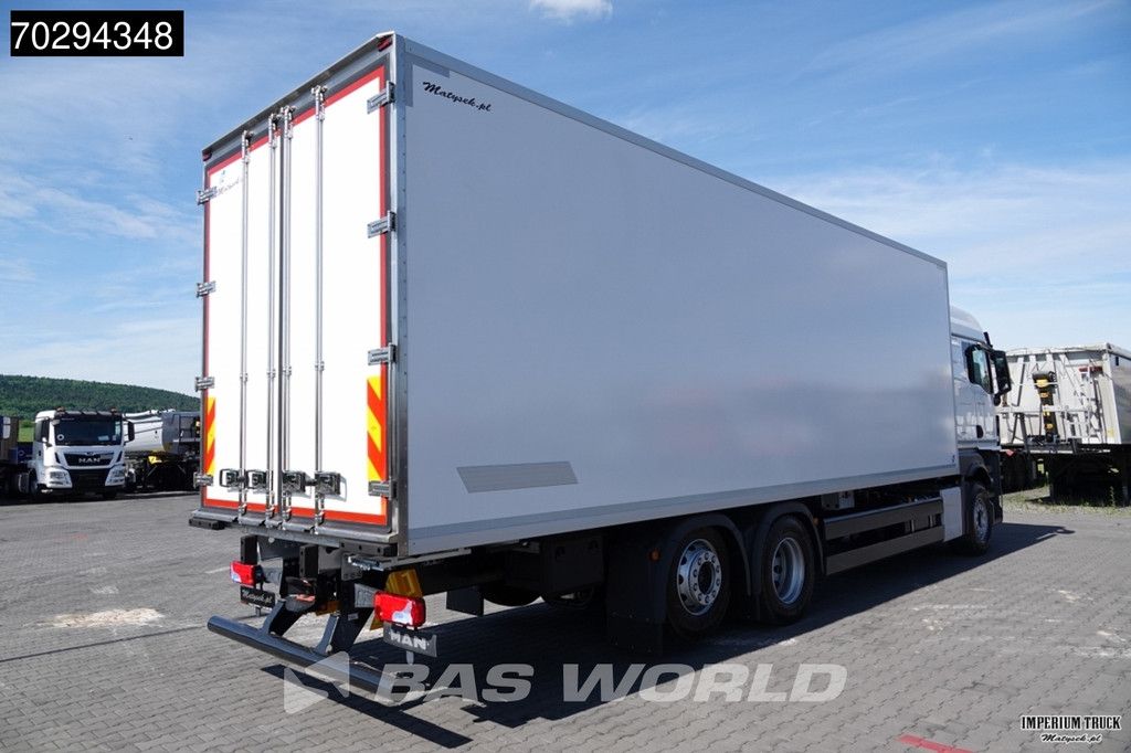 MAN TGX TGX 26.520 6X2 Thermo King T-1000 R Automatic Lift-Steering Axle Euro 6