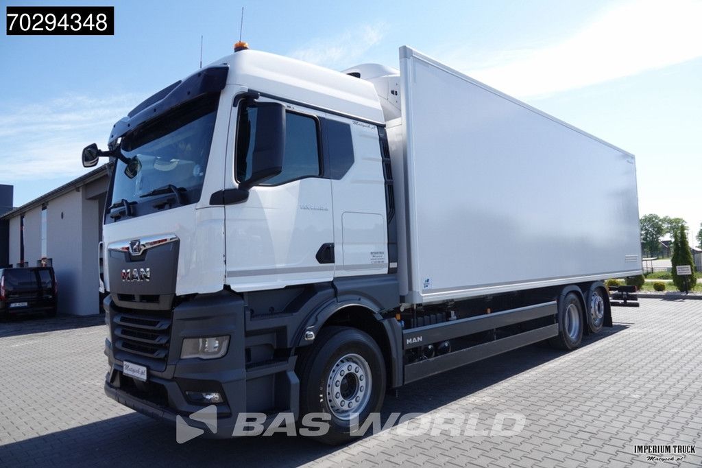 MAN TGX TGX 26.520 6X2 Thermo King T-1000 R Automatic Lift-Steering Axle Euro 6