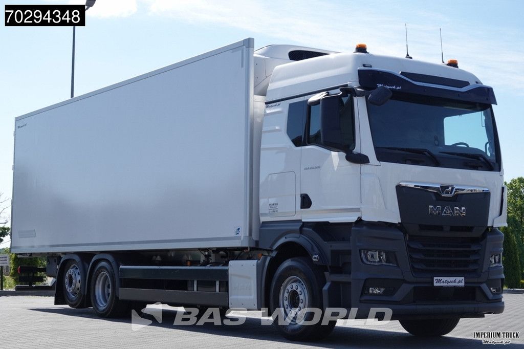 MAN TGX TGX 26.520 6X2 Thermo King T-1000 R Automatic Lift-Steering Axle Euro 6