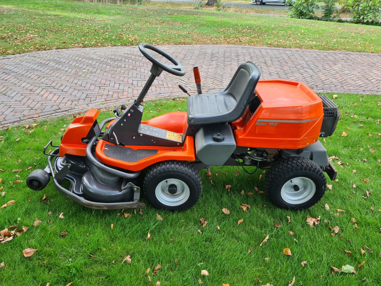 Husqvarna Rider 15 C hydrostaat frontmaaier mulch maaier.