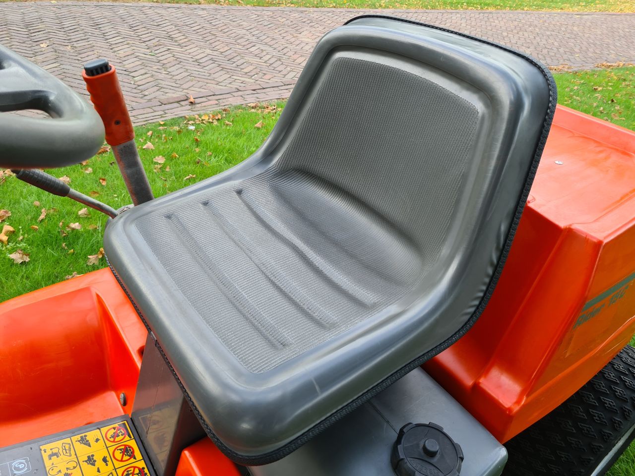 Husqvarna Rider 15 C hydrostaat frontmaaier mulch maaier.