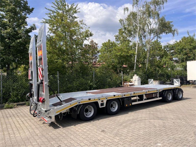 Möslein T4 VB H1 gerade neuer 4 Achs Tieflader gerade hyd