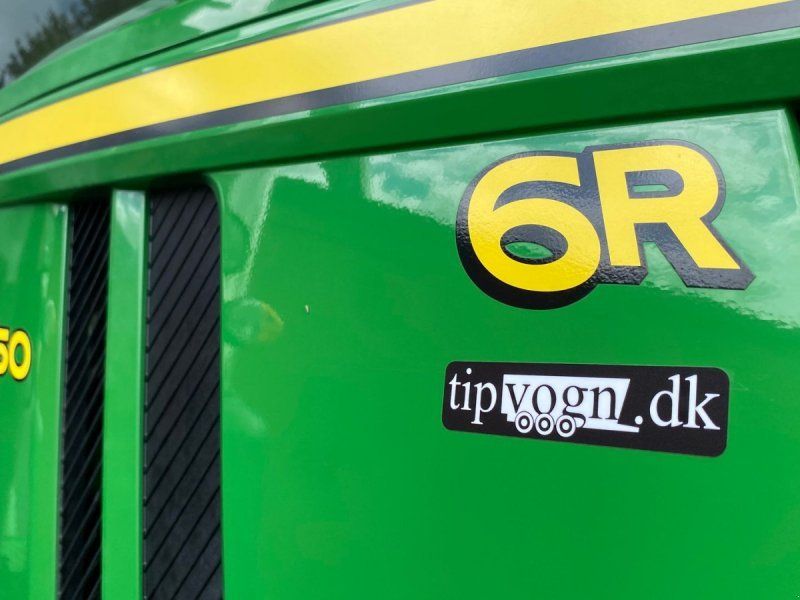 John Deere 6R250