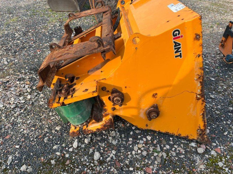 Giant MVB-550-G